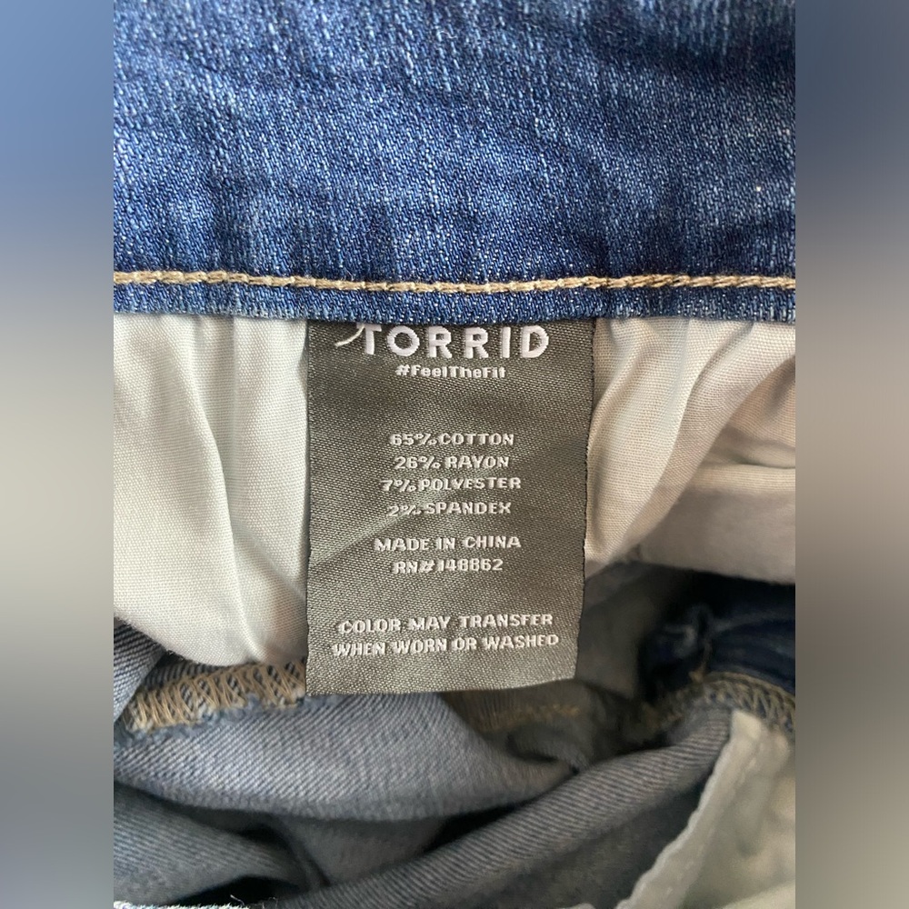 Torrid Perfect Boyfriend Ankle Premium Stretch Mid-Rise Jean Size 24 Regular - Picture 9 of 10
